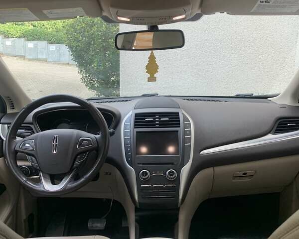 Білий Лінкольн МКС, об'ємом двигуна 2 л та пробігом 112 тис. км за 15498 $, фото 8 на Automoto.ua