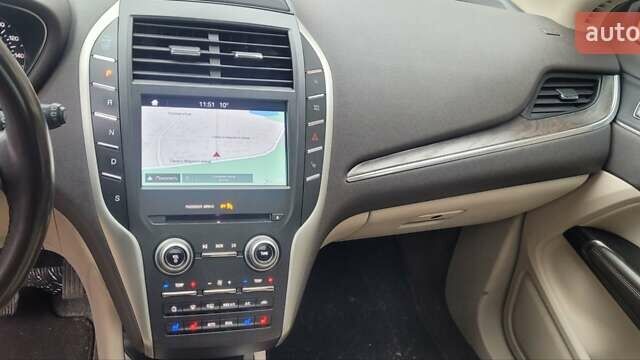 Білий Лінкольн МКС, об'ємом двигуна 2 л та пробігом 53 тис. км за 17000 $, фото 14 на Automoto.ua