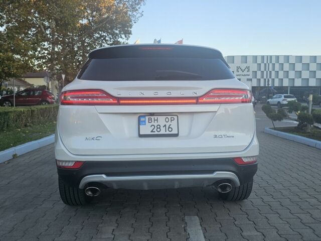 Белый Линкольн МКС, объемом двигателя 2 л и пробегом 91 тыс. км за 15499 $, фото 5 на Automoto.ua