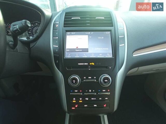 Белый Линкольн МКС, объемом двигателя 2 л и пробегом 61 тыс. км за 20700 $, фото 37 на Automoto.ua