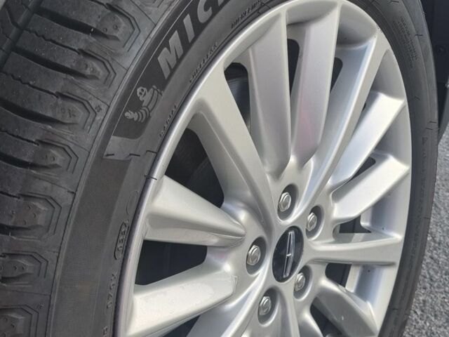 Белый Линкольн МКС, объемом двигателя 2 л и пробегом 90 тыс. км за 16900 $, фото 22 на Automoto.ua