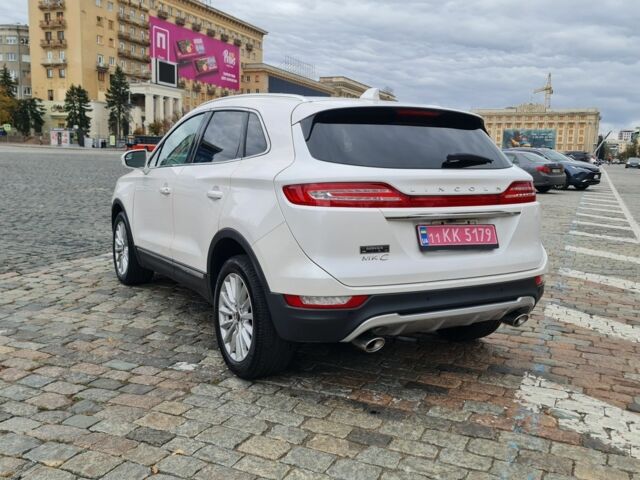 Белый Линкольн МКС, объемом двигателя 2 л и пробегом 90 тыс. км за 16900 $, фото 2 на Automoto.ua