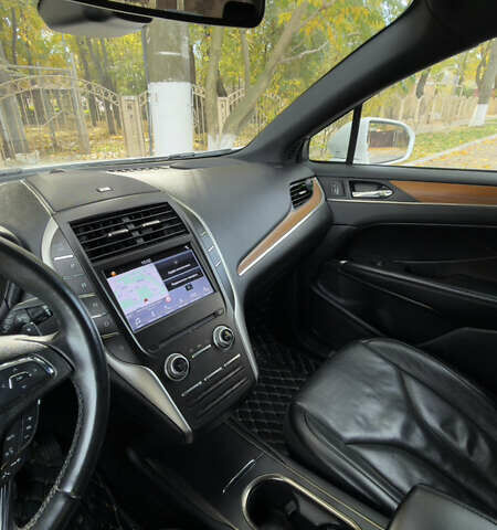 Білий Лінкольн МКС, об'ємом двигуна 2 л та пробігом 82 тис. км за 21700 $, фото 4 на Automoto.ua