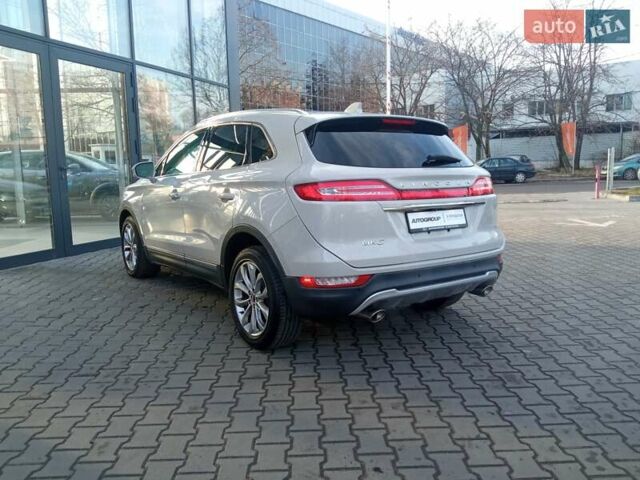 Белый Линкольн МКС, объемом двигателя 2 л и пробегом 61 тыс. км за 20700 $, фото 3 на Automoto.ua