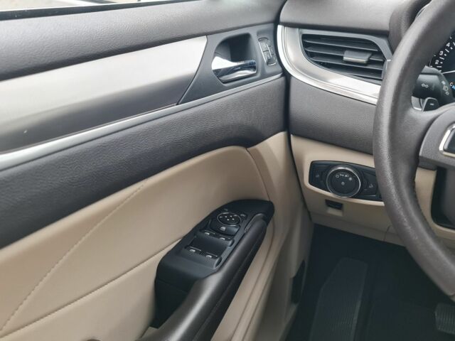 Белый Линкольн МКС, объемом двигателя 2 л и пробегом 90 тыс. км за 16900 $, фото 20 на Automoto.ua