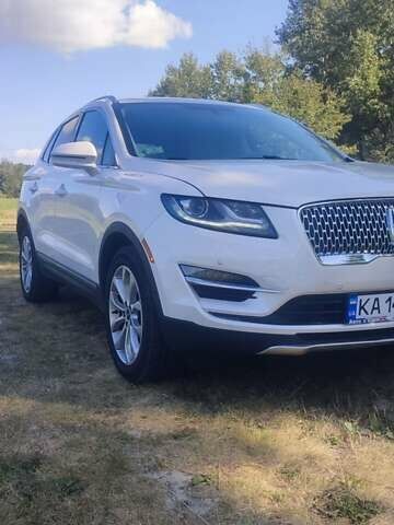 Белый Линкольн МКС, объемом двигателя 2 л и пробегом 132 тыс. км за 20500 $, фото 7 на Automoto.ua