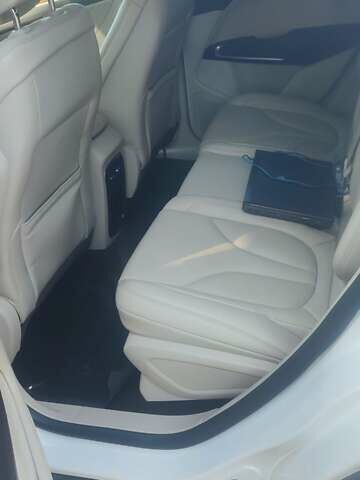 Белый Линкольн МКС, объемом двигателя 2 л и пробегом 132 тыс. км за 20500 $, фото 5 на Automoto.ua