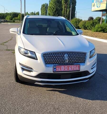 Белый Линкольн МКС, объемом двигателя 2 л и пробегом 69 тыс. км за 19800 $, фото 7 на Automoto.ua