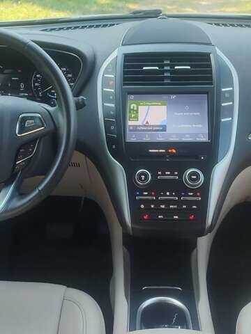 Белый Линкольн МКС, объемом двигателя 2 л и пробегом 132 тыс. км за 20500 $, фото 12 на Automoto.ua