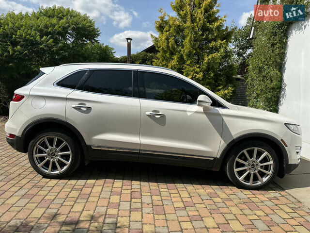 Белый Линкольн МКС, объемом двигателя 2 л и пробегом 37 тыс. км за 17900 $, фото 6 на Automoto.ua