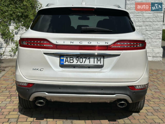 Белый Линкольн МКС, объемом двигателя 2 л и пробегом 37 тыс. км за 17900 $, фото 5 на Automoto.ua