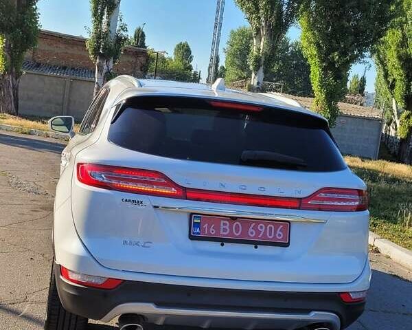 Белый Линкольн МКС, объемом двигателя 2 л и пробегом 69 тыс. км за 19800 $, фото 12 на Automoto.ua