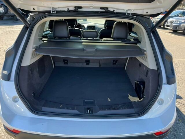 Белый Линкольн МКС, объемом двигателя 2 л и пробегом 41 тыс. км за 10900 $, фото 13 на Automoto.ua