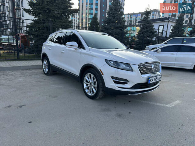 Белый Линкольн МКС, объемом двигателя 2 л и пробегом 28 тыс. км за 22500 $, фото 2 на Automoto.ua