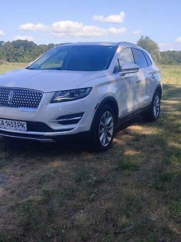 Белый Линкольн МКС, объемом двигателя 2 л и пробегом 132 тыс. км за 20500 $, фото 2 на Automoto.ua