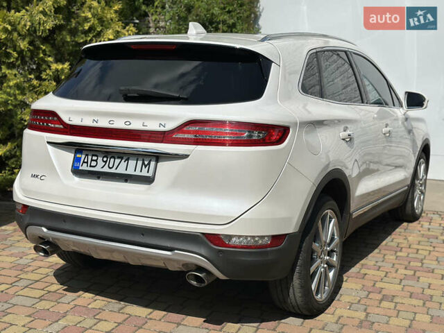 Белый Линкольн МКС, объемом двигателя 2 л и пробегом 37 тыс. км за 17900 $, фото 4 на Automoto.ua
