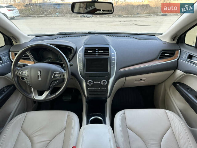 Белый Линкольн МКС, объемом двигателя 2 л и пробегом 28 тыс. км за 22500 $, фото 13 на Automoto.ua