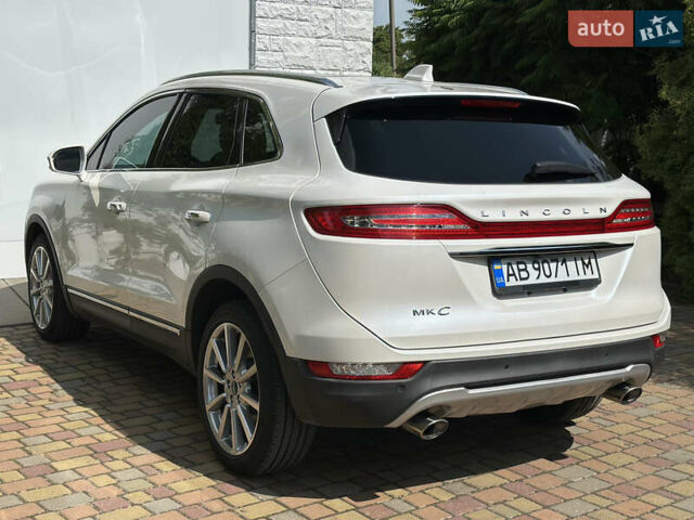 Белый Линкольн МКС, объемом двигателя 2 л и пробегом 37 тыс. км за 17900 $, фото 3 на Automoto.ua