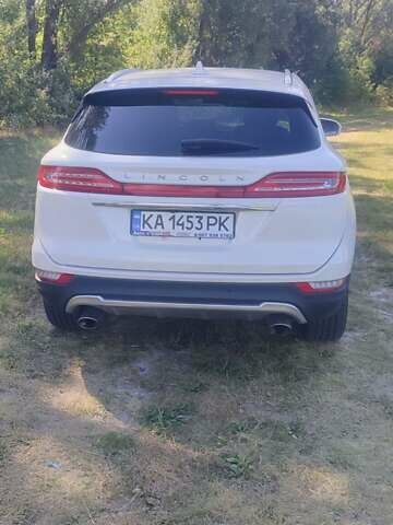 Белый Линкольн МКС, объемом двигателя 2 л и пробегом 132 тыс. км за 20500 $, фото 8 на Automoto.ua