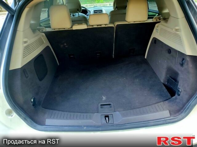 Білий Лінкольн МКС, об'ємом двигуна 2 л та пробігом 49 тис. км за 19500 $, фото 4 на Automoto.ua