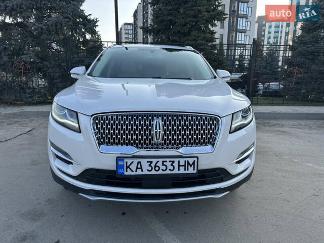 Белый Линкольн МКС, объемом двигателя 2 л и пробегом 28 тыс. км за 22500 $, фото 1 на Automoto.ua