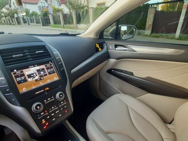 Бежевый Линкольн МКС, объемом двигателя 2 л и пробегом 115 тыс. км за 16200 $, фото 6 на Automoto.ua