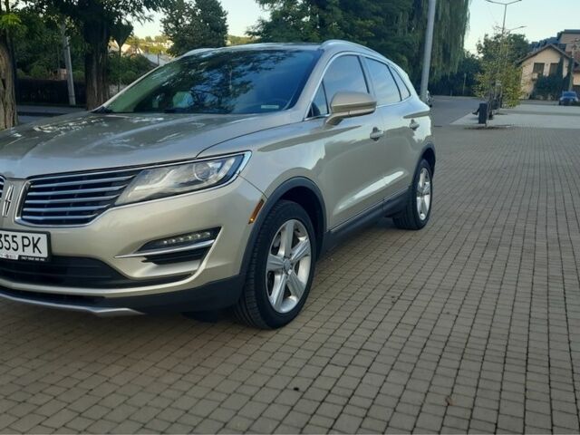 Бежевый Линкольн МКС, объемом двигателя 2 л и пробегом 115 тыс. км за 16200 $, фото 2 на Automoto.ua