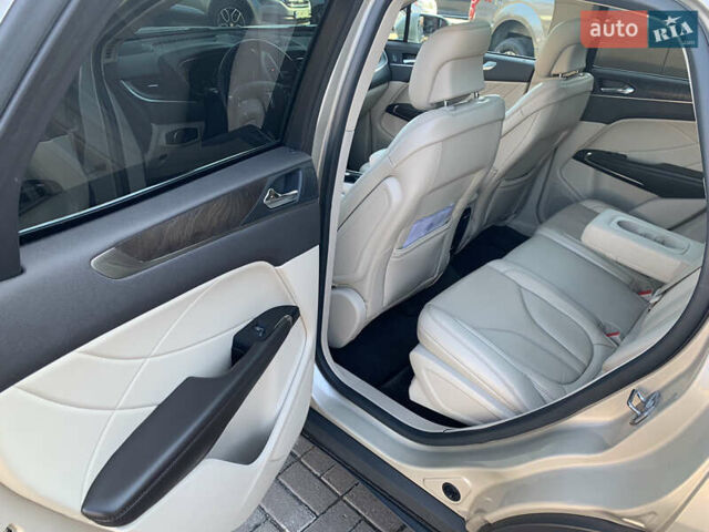 Бежевый Линкольн МКС, объемом двигателя 2.3 л и пробегом 104 тыс. км за 17000 $, фото 16 на Automoto.ua