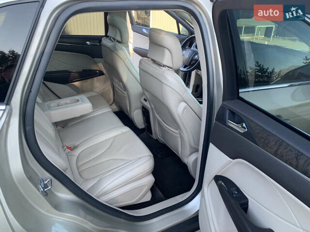 Бежевый Линкольн МКС, объемом двигателя 2.3 л и пробегом 104 тыс. км за 17000 $, фото 21 на Automoto.ua