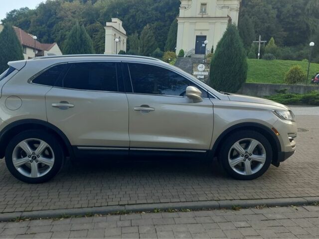 Бежевый Линкольн МКС, объемом двигателя 2 л и пробегом 115 тыс. км за 16200 $, фото 3 на Automoto.ua