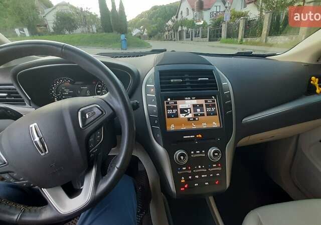 Бежевий Лінкольн МКС, об'ємом двигуна 2 л та пробігом 115 тис. км за 17500 $, фото 29 на Automoto.ua
