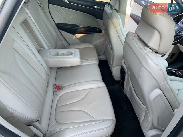 Бежевый Линкольн МКС, объемом двигателя 2.3 л и пробегом 104 тыс. км за 17000 $, фото 22 на Automoto.ua