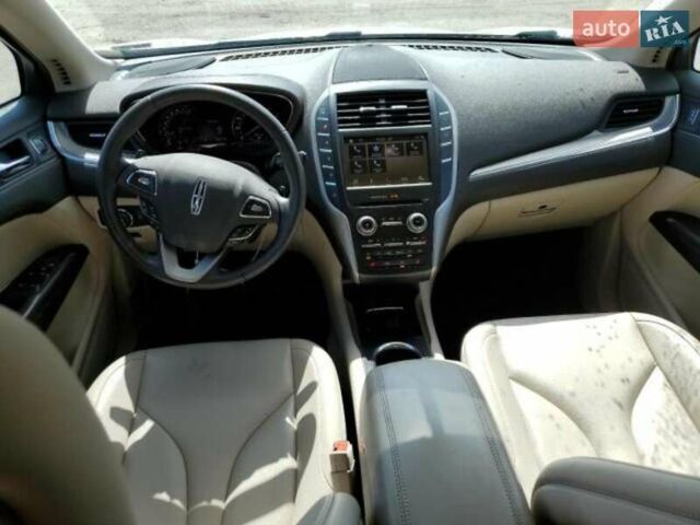 Бежевий Лінкольн МКС, об'ємом двигуна 2 л та пробігом 115 тис. км за 17500 $, фото 46 на Automoto.ua