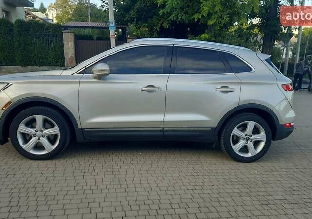 Бежевий Лінкольн МКС, об'ємом двигуна 2 л та пробігом 115 тис. км за 17500 $, фото 1 на Automoto.ua