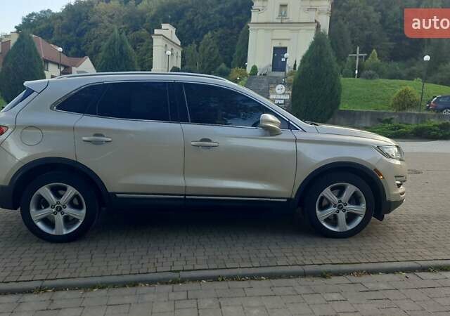 Бежевий Лінкольн МКС, об'ємом двигуна 2 л та пробігом 115 тис. км за 17500 $, фото 7 на Automoto.ua