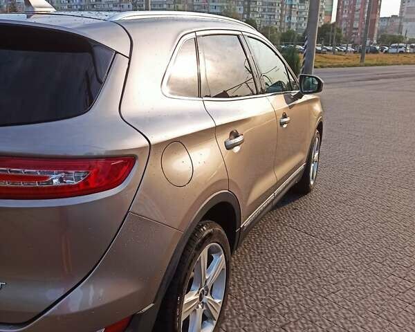 Бежевый Линкольн МКС, объемом двигателя 2 л и пробегом 65 тыс. км за 18000 $, фото 3 на Automoto.ua