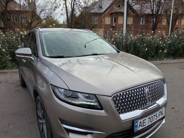 Бежевый Линкольн МКС, объемом двигателя 2 л и пробегом 88 тыс. км за 466 $, фото 1 на Automoto.ua