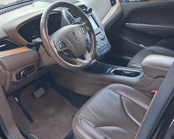 Черный Линкольн МКС, объемом двигателя 2.3 л и пробегом 162 тыс. км за 15999 $, фото 1 на Automoto.ua