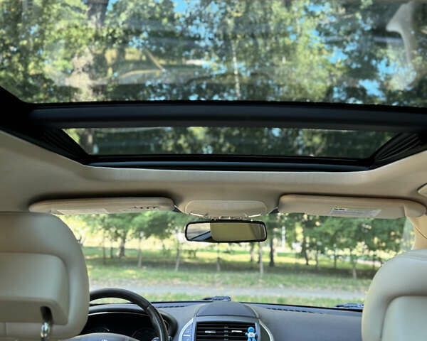 Черный Линкольн МКС, объемом двигателя 2 л и пробегом 161 тыс. км за 12500 $, фото 21 на Automoto.ua