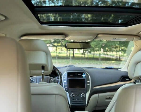 Черный Линкольн МКС, объемом двигателя 2 л и пробегом 161 тыс. км за 12500 $, фото 22 на Automoto.ua