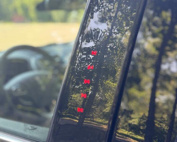 Черный Линкольн МКС, объемом двигателя 2 л и пробегом 161 тыс. км за 12500 $, фото 10 на Automoto.ua