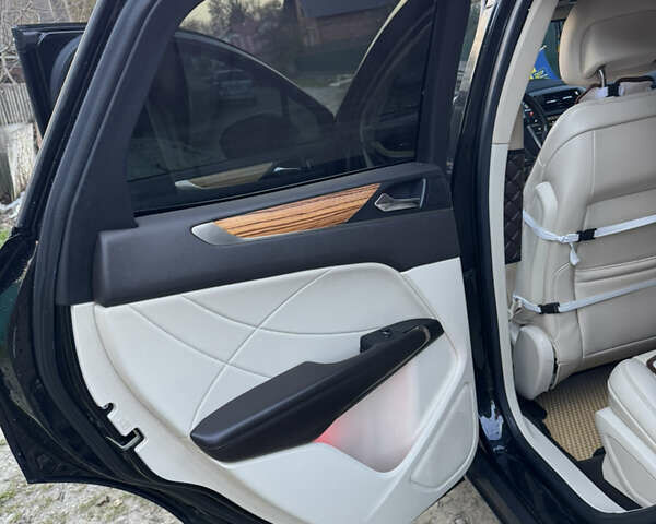 Черный Линкольн МКС, объемом двигателя 2 л и пробегом 227 тыс. км за 15000 $, фото 7 на Automoto.ua