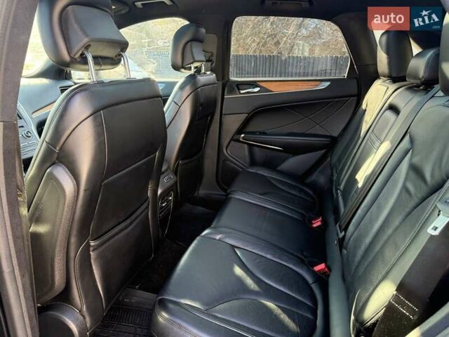 Черный Линкольн МКС, объемом двигателя 0 л и пробегом 161 тыс. км за 9600 $, фото 11 на Automoto.ua