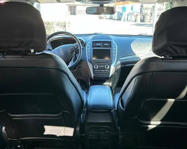 Черный Линкольн МКС, объемом двигателя 2 л и пробегом 70 тыс. км за 16500 $, фото 13 на Automoto.ua