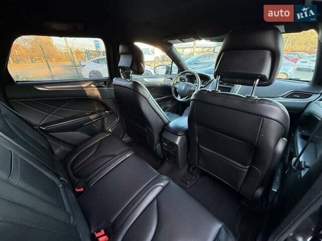 Чорний Лінкольн МКС, об'ємом двигуна 0 л та пробігом 198 тис. км за 10500 $, фото 11 на Automoto.ua