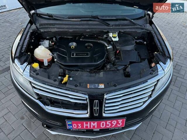 Чорний Лінкольн МКС, об'ємом двигуна 0 л та пробігом 198 тис. км за 10500 $, фото 6 на Automoto.ua