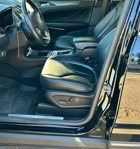 Черный Линкольн МКС, объемом двигателя 2 л и пробегом 70 тыс. км за 16500 $, фото 19 на Automoto.ua