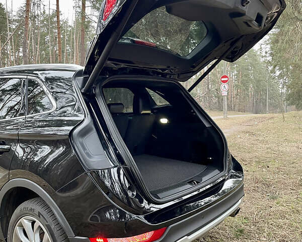 Чорний Лінкольн МКС, об'ємом двигуна 2 л та пробігом 124 тис. км за 15000 $, фото 24 на Automoto.ua