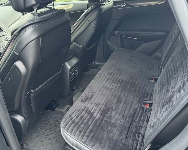 Черный Линкольн МКС, объемом двигателя 2 л и пробегом 77 тыс. км за 18000 $, фото 5 на Automoto.ua
