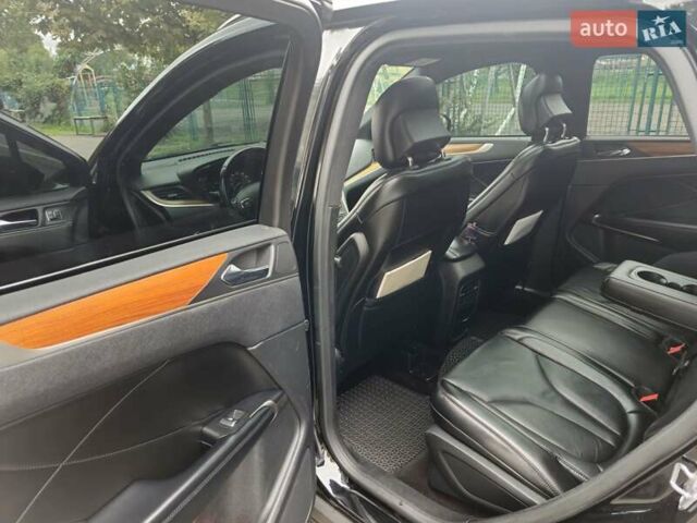 Чорний Лінкольн МКС, об'ємом двигуна 2 л та пробігом 170 тис. км за 14350 $, фото 13 на Automoto.ua